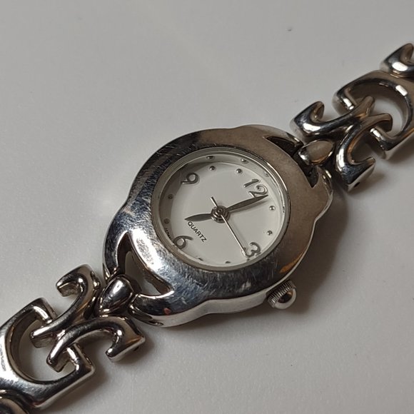 Silver Tone Metal With White Dial Analog Watch - Picture 3 of 16
